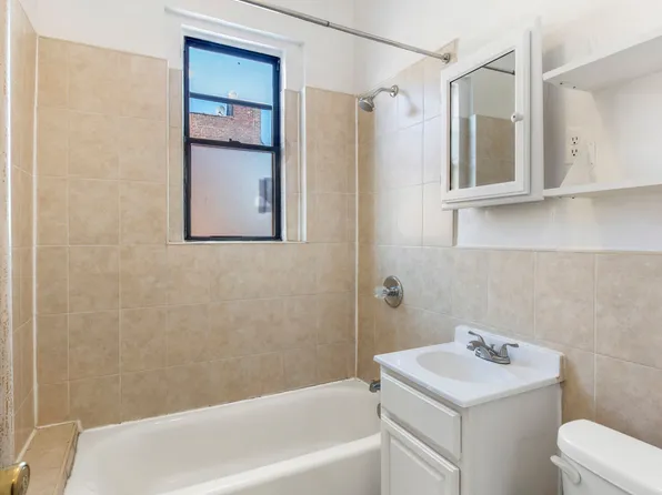 2913 Foster Avenue image 13 of 16