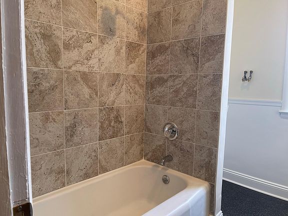 5th image of 88 Summit Ave #3R