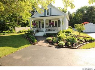 967 Pittsford Victor Rd, Pittsford, NY 14534