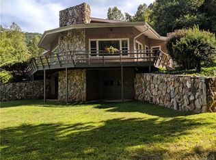 321 Eagle Nest Rd, Leicester, NC 28748