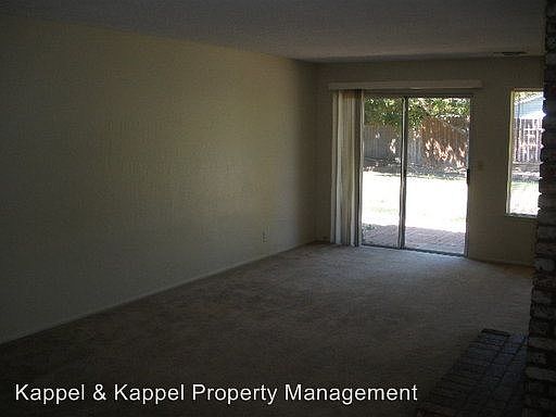 5th image of 113 Kenyon Dr