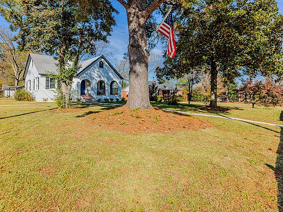 4th image of 299 Milledge Road