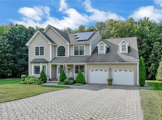 46 Camelot Dr, Warwick, NY 10990