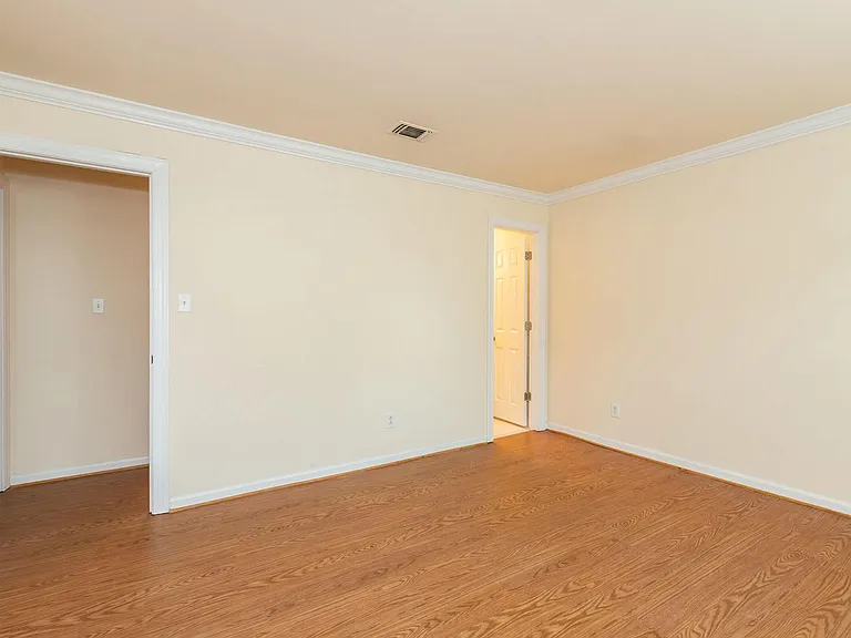 Lake Princess Anne Apartments — Photo 12