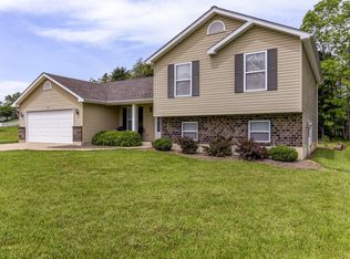 35 Bittersweet Dr, Troy, MO 63379