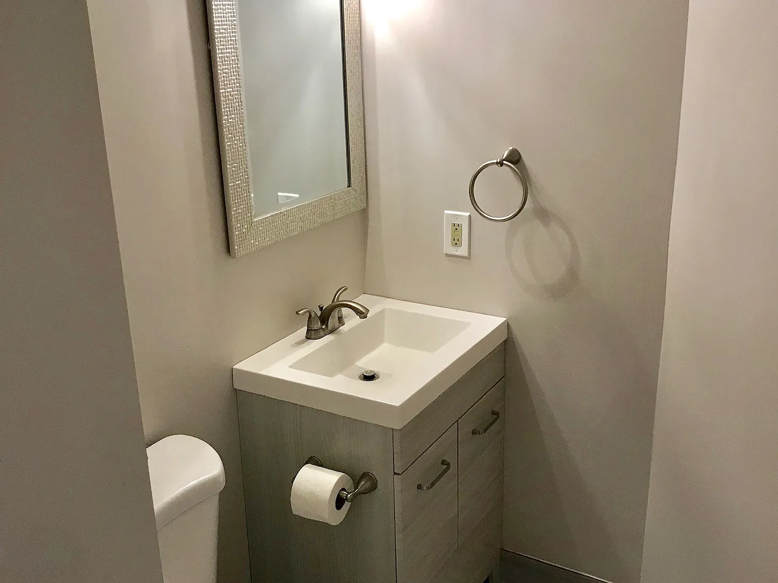 1 bed, 1.5 bath, 900 sqft, $2,200 — Photo 3
