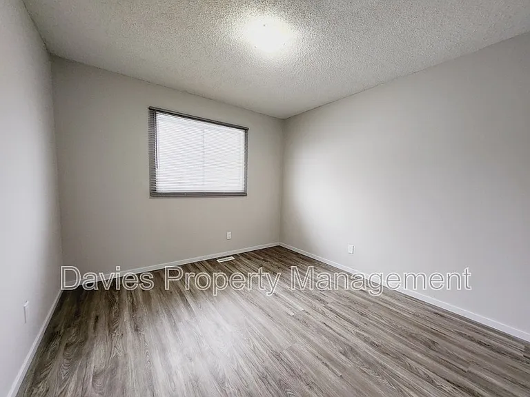 3432 42nd St NW — Photo 12