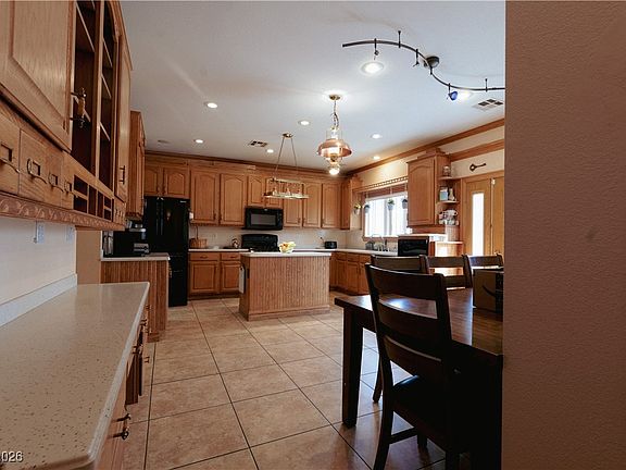 4th image of 11174 Varedo Ct
