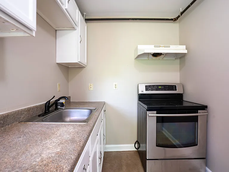 4 Lebanon Ct #C — Photo 10