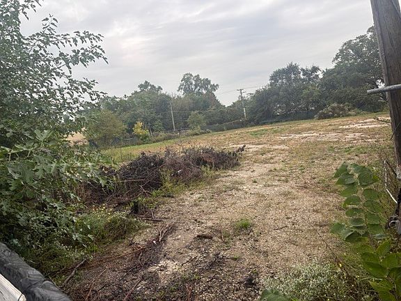 3rd image of 620 County Line Rd