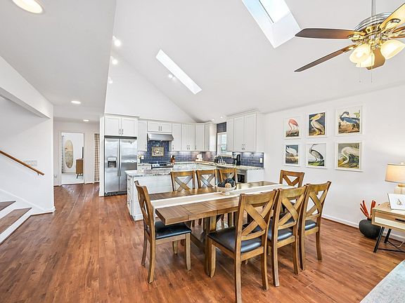 2nd image of 5483 Pelican Way
