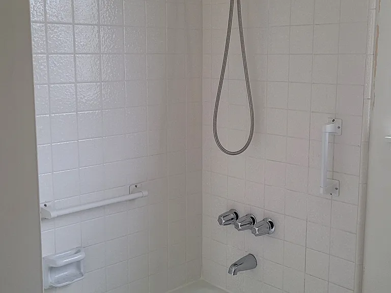 17924 Redwood Ave — Photo 26