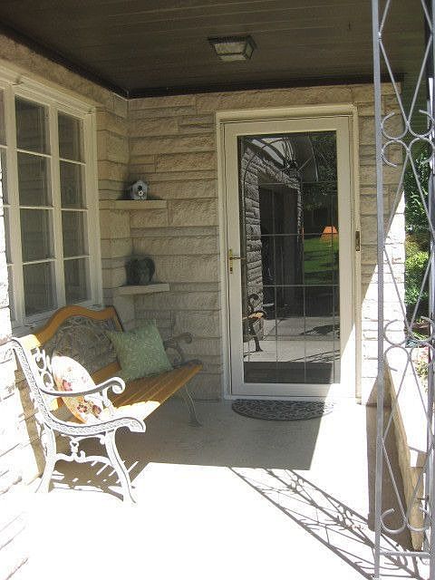 2nd image of 1004 Elm Dr
