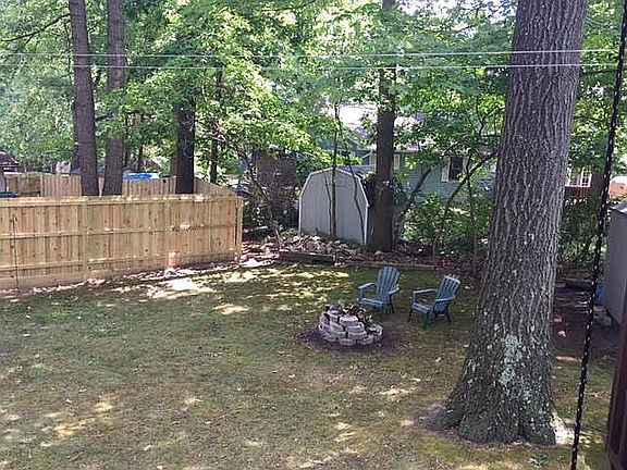 4th image of 535 Brittany Dr
