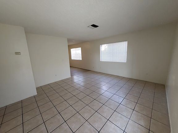 3rd image of 1321 Flower St APT B