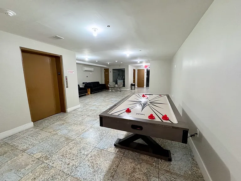 152 Boerum St #3B — Photo 10