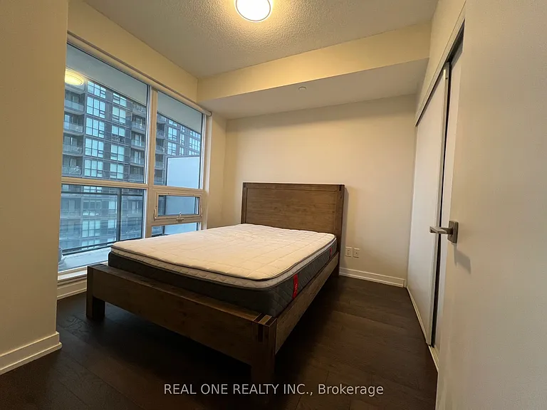 510 Curran Pl #1410 — Photo 11