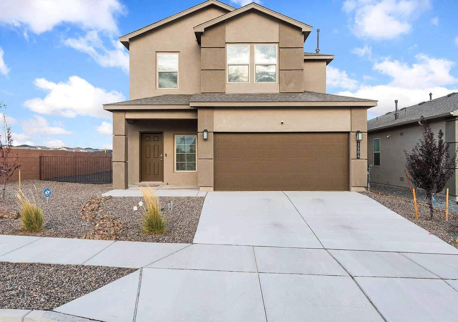 4 bed, 2.5 bath, 2078 sqft, $2,750 — Photo 1