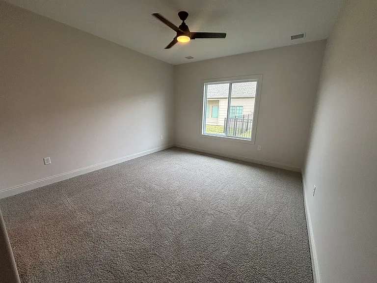 127 N Sheridan Ave — Photo 8