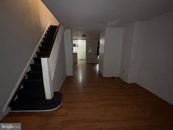 3rd image of 6362 Marsden St