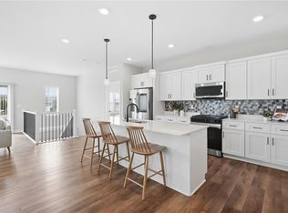 1543 SW Arbor Valley Dr, Lees Summit, MO 64082