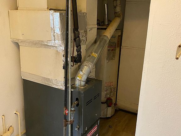 5th image of 706 Pemberton Pl