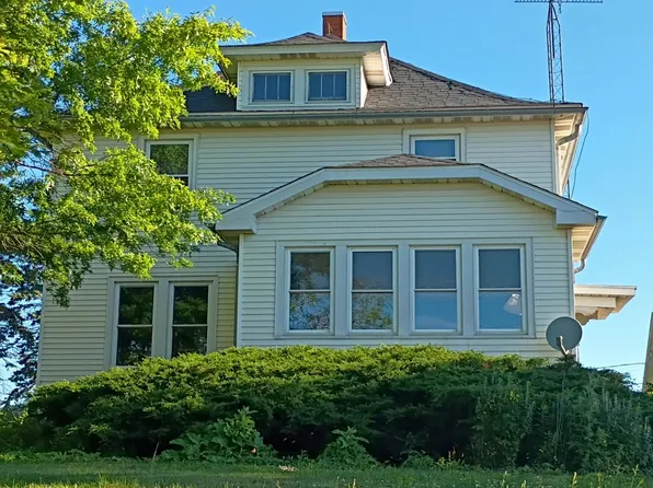 6710 Braun Rd, Mount Pleasant, WI 53403