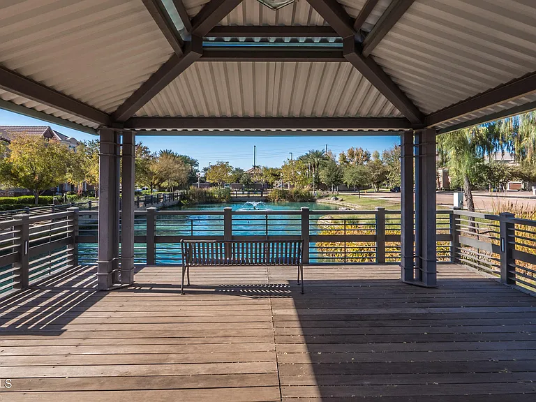 1628 E Canyon Creek Dr — Photo 1