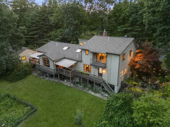 138 Sand Hill Rd, Groton, MA 01450