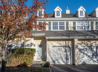 33 Scarborough Dr, Smithtown, NY 11787