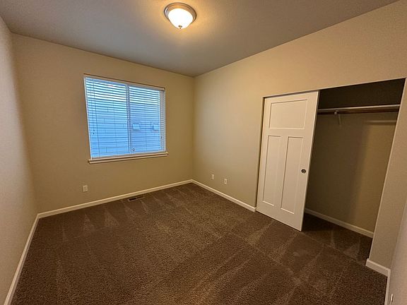5th image of 9546 6th Way SE