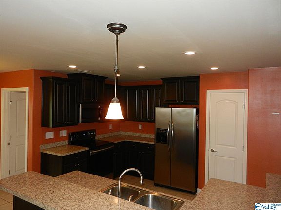 5th image of 4932 Montauk Trl SE