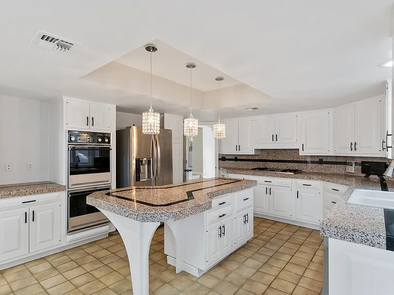 7656 Boca Raton Dr — Photo 11