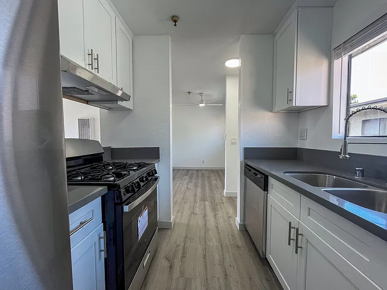 12020 Grevillea Ave — Photo 22