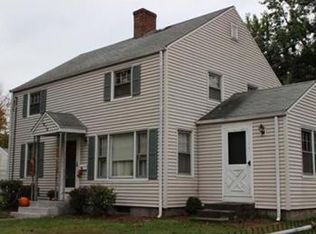 1078 Liberty St, Springfield, MA 01104