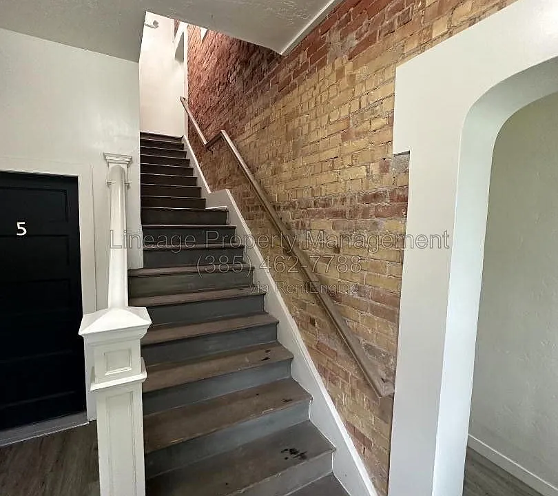 376 E Broadway #8