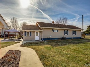 713 N Macoupin St, Gillespie, IL 62033