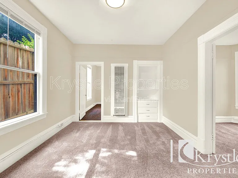 709 Carolina St — Photo 9