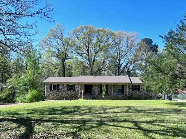 203 McClamroch Dr, Booneville, MS 38829