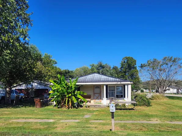 148 4th Ave, Clay City, KY 40312