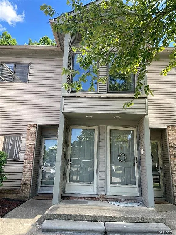 2 bed, 2.0 bath, 1168 sqft, $1,550 — Photo 1
