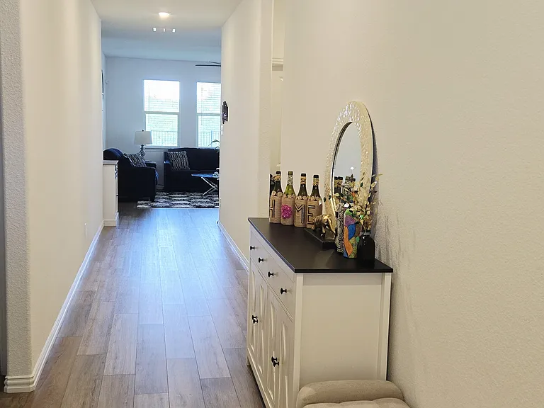 3321 Kingsdown Dr — Photo 2