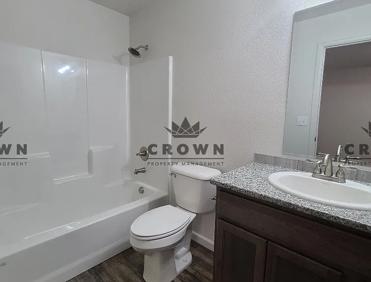 3503 Storey Blvd #B — Photo 7