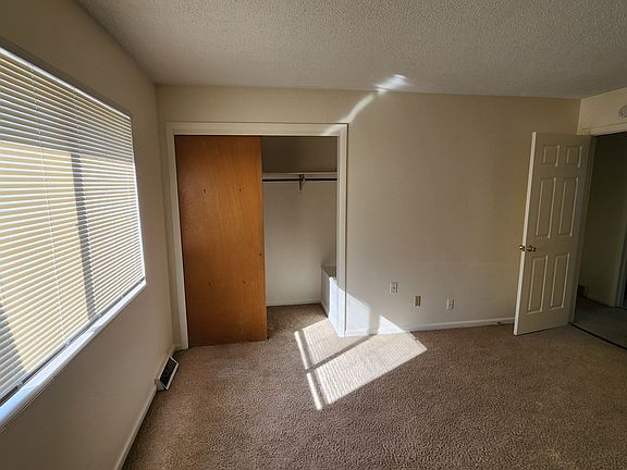 5th image of 605 Roma Ct APT A