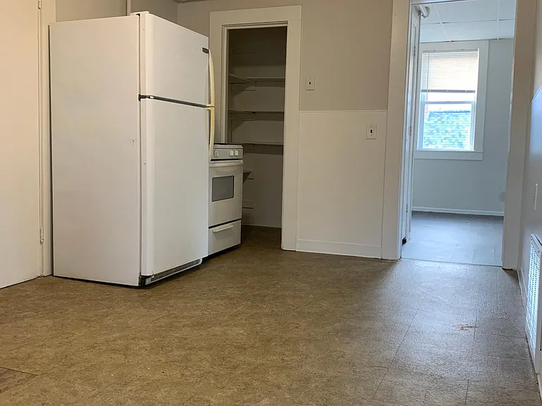 11 Atwood Ct #5 — Photo 5