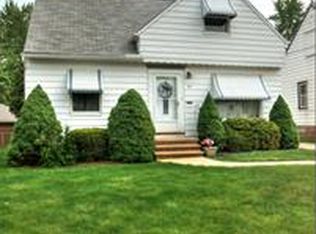 77 Leyton Rd, Bedford, OH 44146