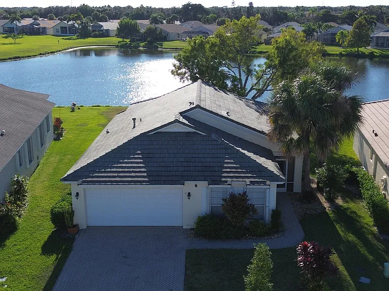 532 SW Indian Key Dr — Photo 35