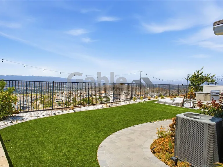 17952 Spire Ct — Photo 32