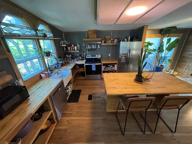 10 Garden Rd — Photo 3