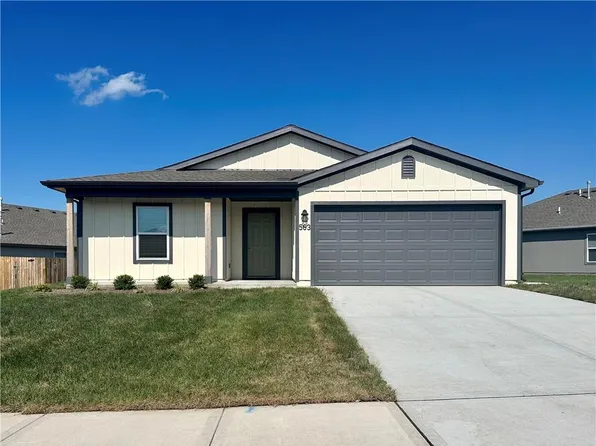 563 N Pecan St, Gardner, KS 66030